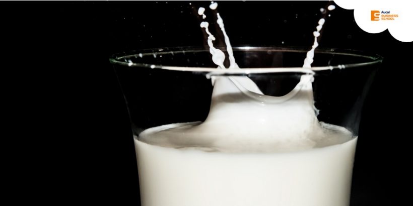 Los tópicos sobre la leche más polémicos que has escuchado