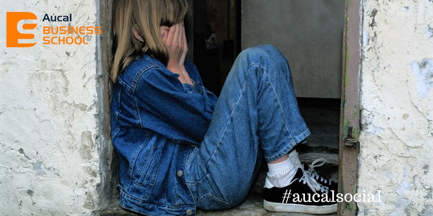 AUCAL Bussines School Blog Social Consecuencias de hacer viral a tus hijos en las redes sociales