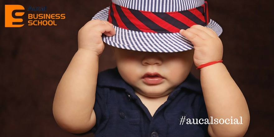 AUCAL Bussines School Blog educacion ¿Cuál es la mejor edad para colocar a mi bebé en la guardería?