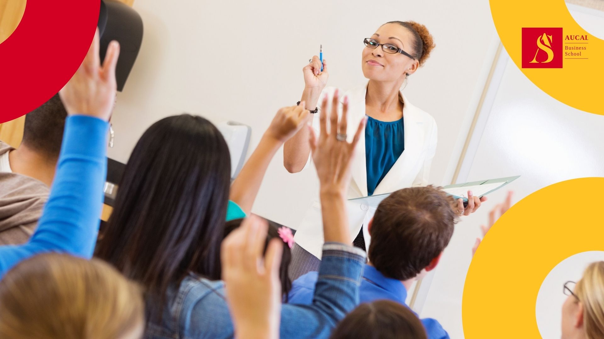 AUCAL Bussines School Blog educacion Orientación escolar: ¿cómo ayuda a los estudiantes?