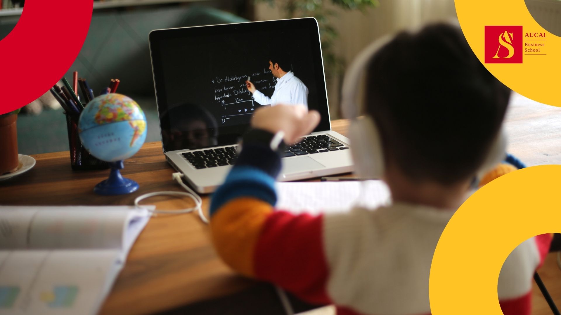 AUCAL Bussines School Blog educacion Modelo híbrido en Educación: la nueva enseñanza